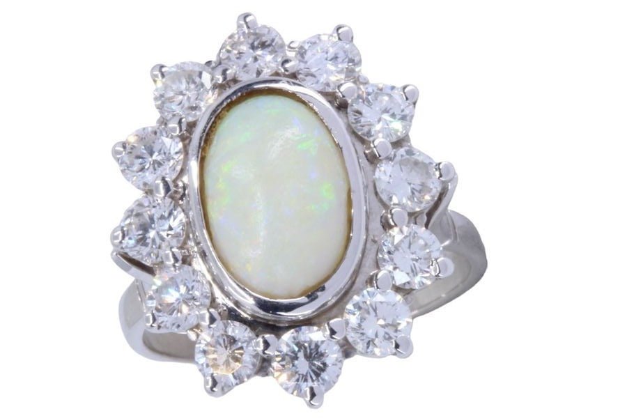 Bague en or blanc, opale et diamants - Castafiore