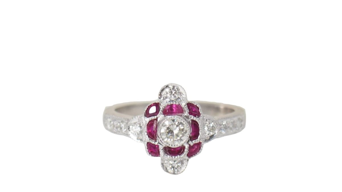 Bague en or blanc, rubis et diamants - Castafiore