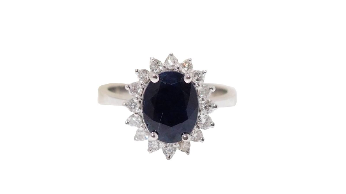 Bague en or blanc, saphir et diamants - Castafiore