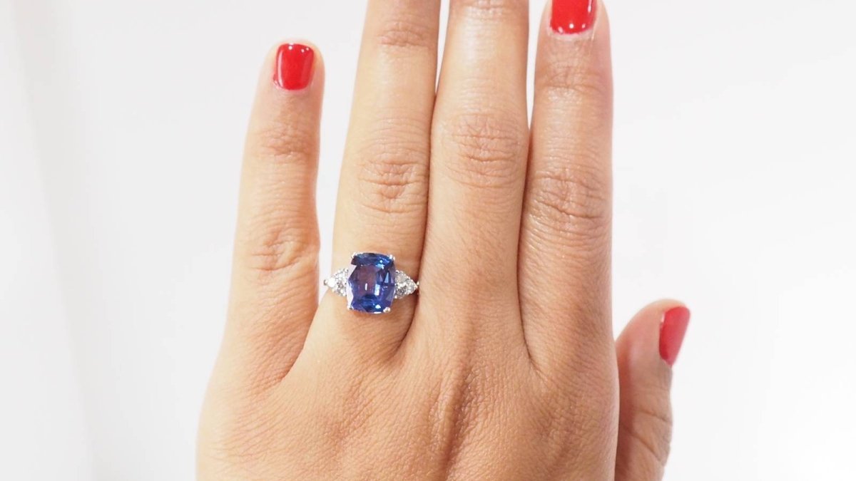 Bague en or blanc Tanzanite et diamants - Castafiore