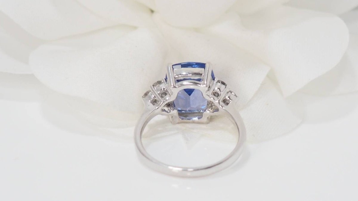 Bague en or blanc Tanzanite et diamants - Castafiore