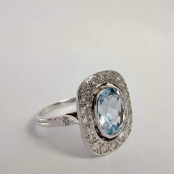 Bague en or blanc topaze et diamants - Castafiore
