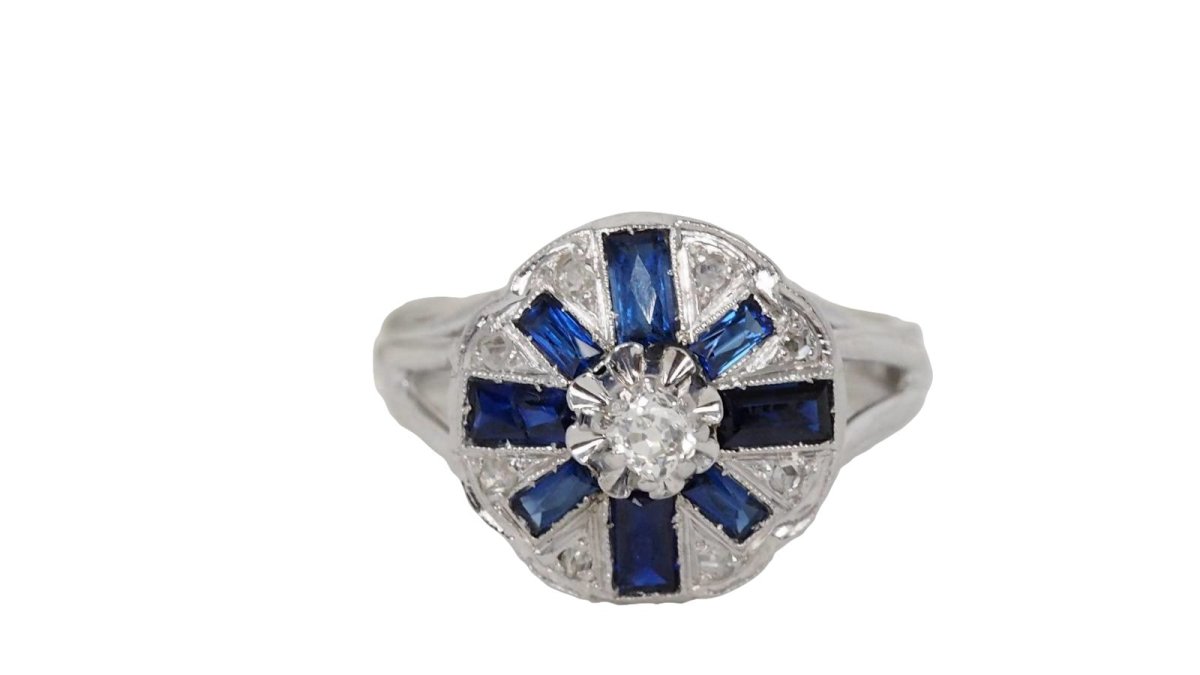 Bague en or gris, saphirs baguettes et diamants - Castafiore