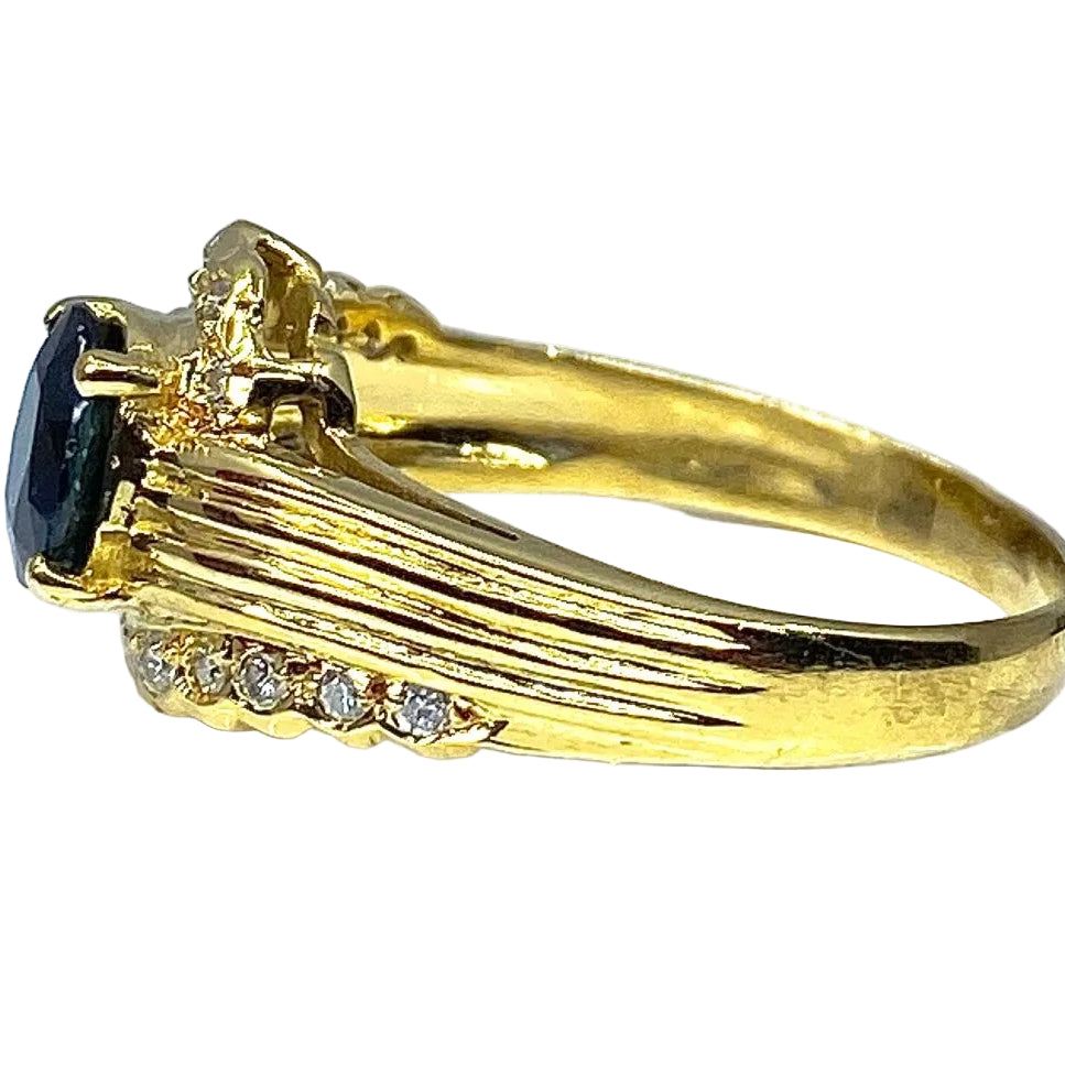 Bague en or jaune 18 carats en saphir et diamants - Castafiore