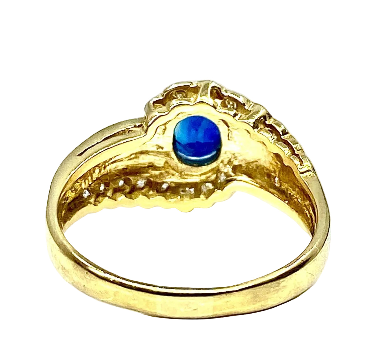 Bague en or jaune 18 carats en saphir et diamants - Castafiore