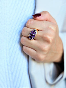 Bague en or jaune, améthystes et diamants - Castafiore