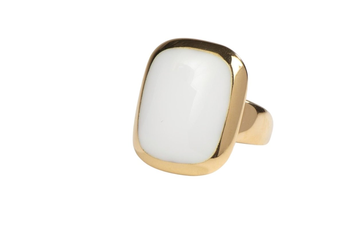 Bague en or jaune avec cabochon d'émail - Castafiore