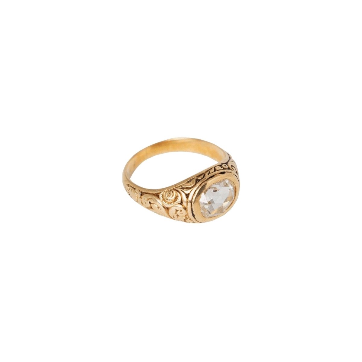 Bague en or jaune ciselé et diamant - Castafiore