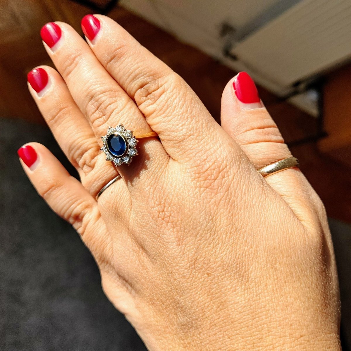 BAGUE EN OR JAUNE DIAMANTS ET SAPHIR - Castafiore