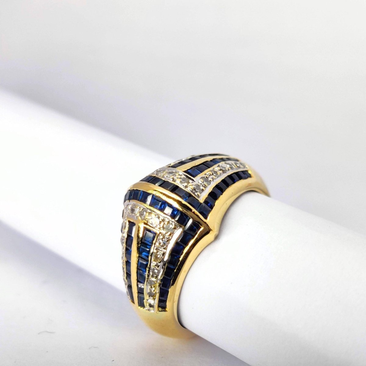 Bague en or jaune diamants et saphirs - Castafiore