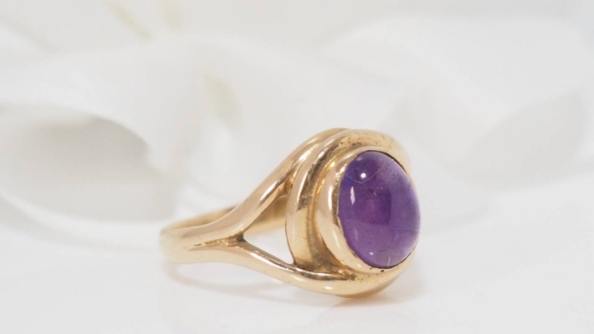 Bague en or jaune et améthyste - Castafiore