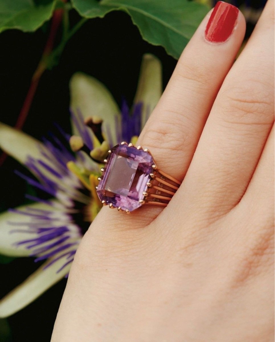 Bague en or jaune et améthyste - Castafiore