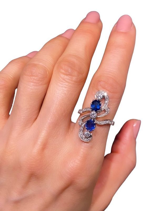 Bague en or jaune et blanc, saphirs et diamants - Castafiore