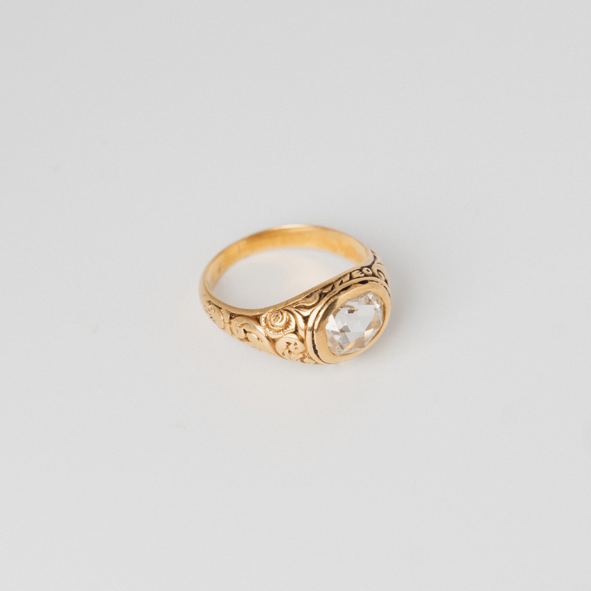 Bague en or jaune et diamant - Castafiore