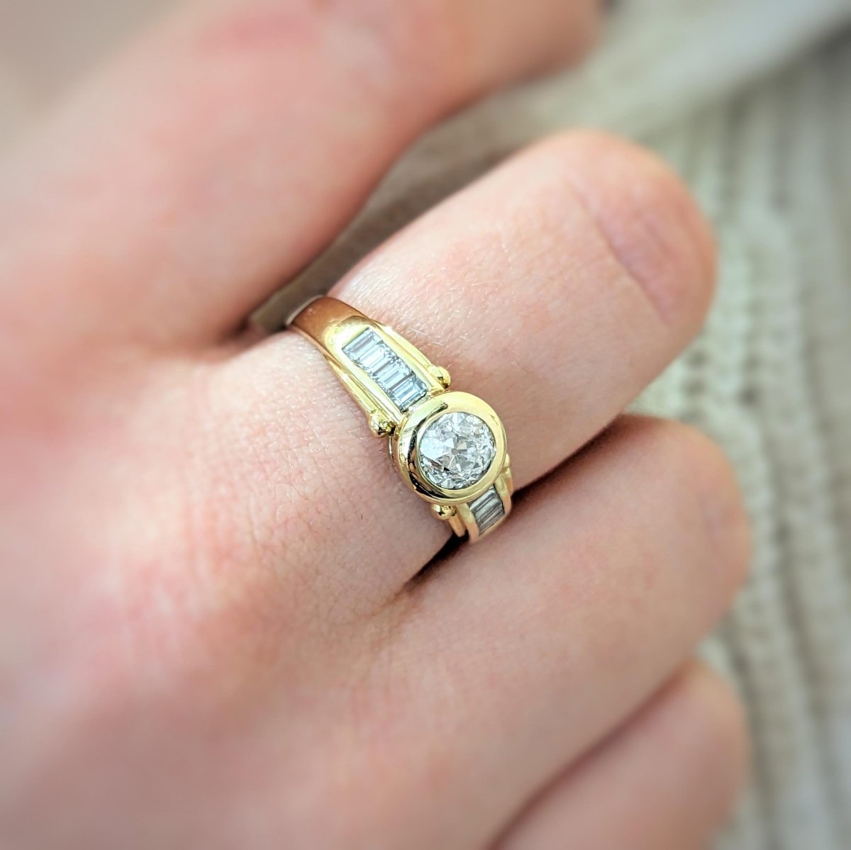 Bague en or jaune et diamants - Castafiore