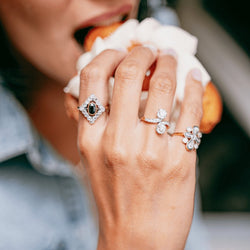 Bague en or jaune et en saphir - Castafiore