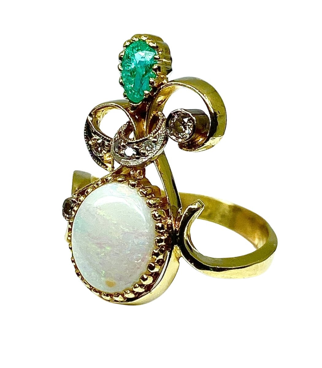 Bague en or jaune et or blanc 18 carats en opale, émeraude et diamants - Castafiore