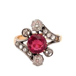 Bague en or jaune et pierre en verre rose, et diamants - Castafiore