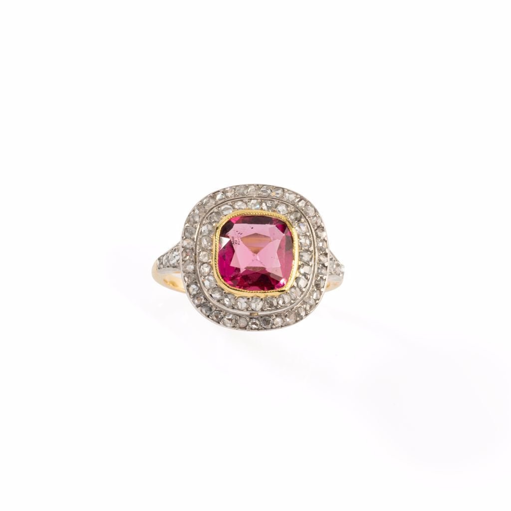 Bague en or jaune et platine sertie d'une tourmaline taille coussin et de diamants - Castafiore