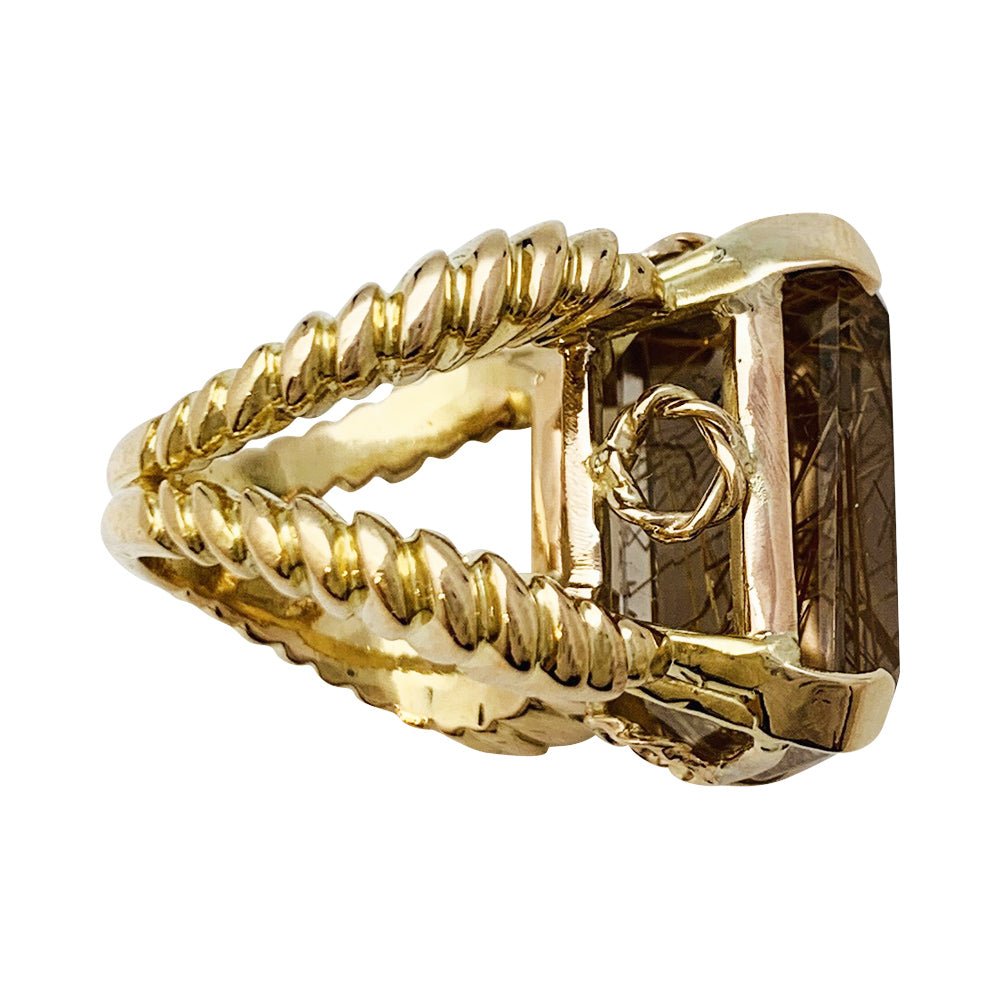 Bague en or jaune et quartz cheveux d'ange - Castafiore