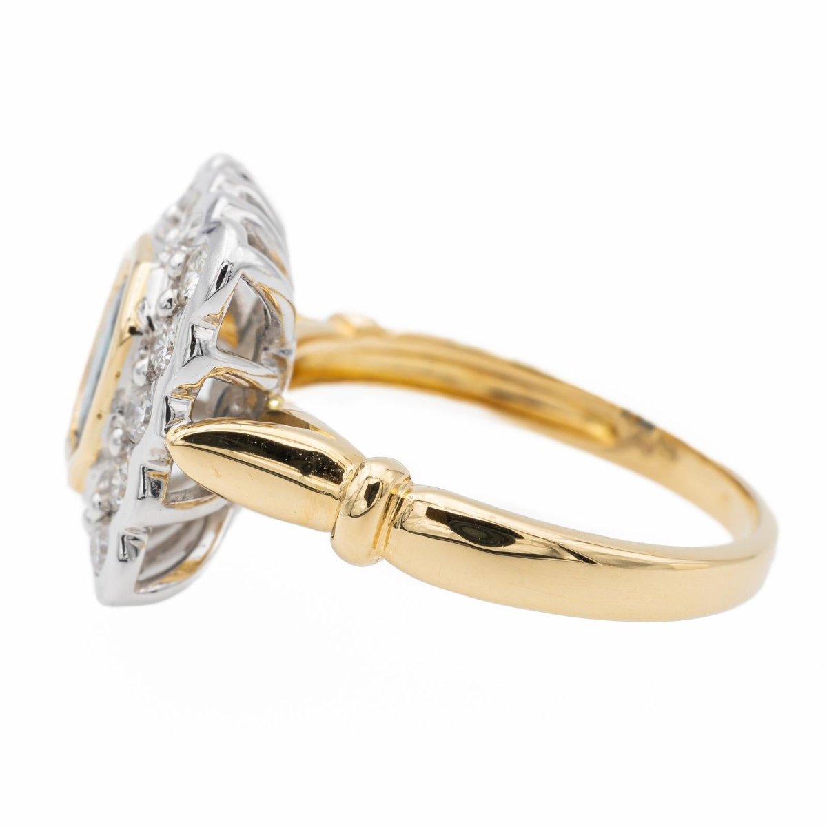 Bague en or jaune et saphir - Castafiore