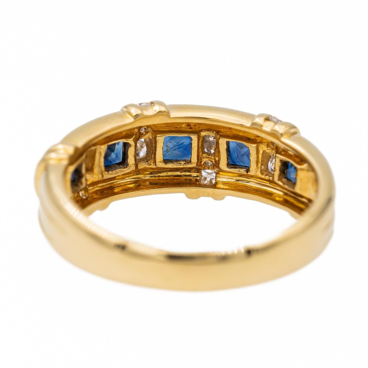 Bague en or jaune et saphir - Castafiore