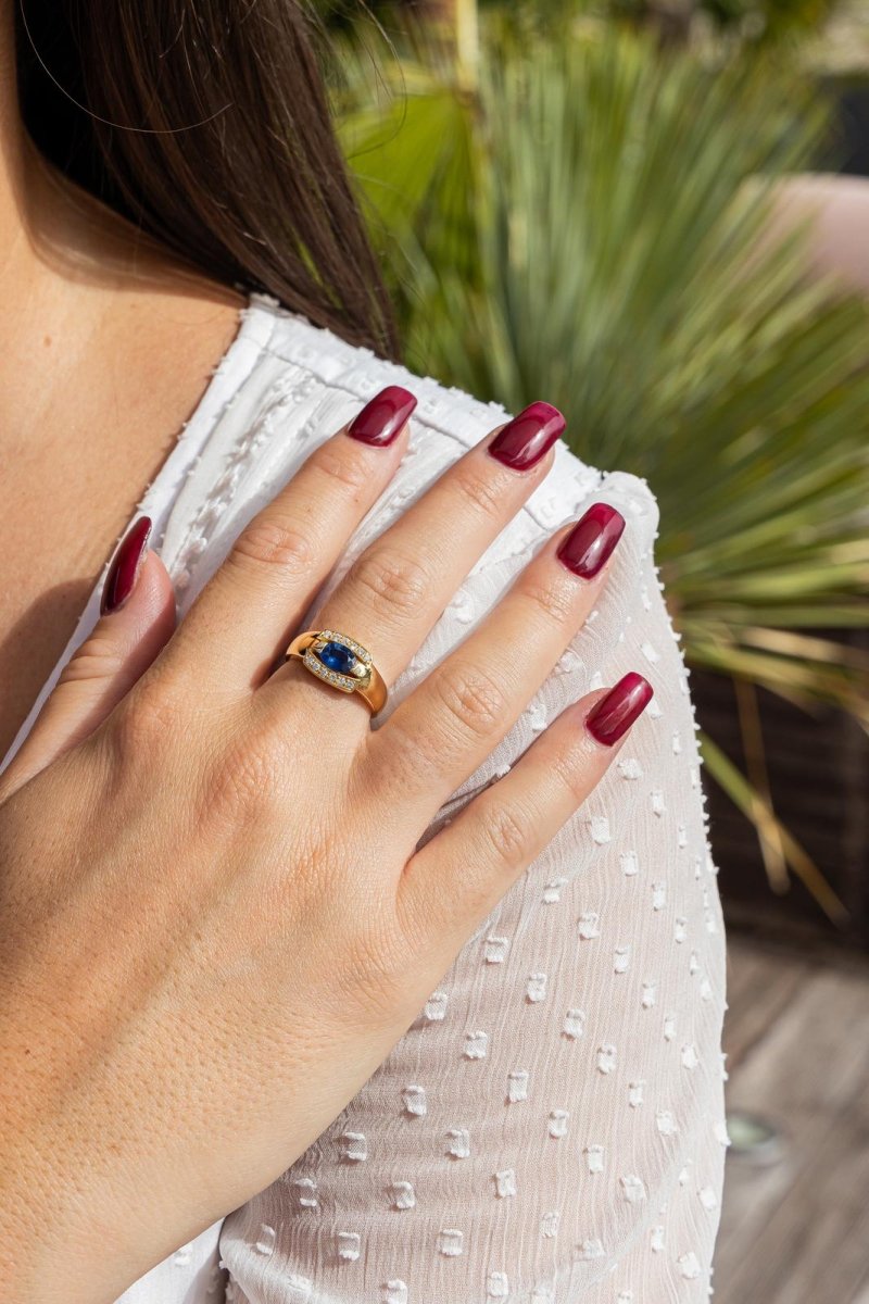 Bague en or jaune et saphir - Castafiore