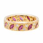 Bague en or jaune, grenats et diamants - Castafiore