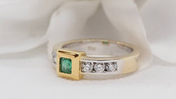 Bague en or jaune, or blanc, émeraude et diamants - Castafiore