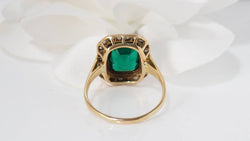 Bague en or jaune, pierre verte et diamants - Castafiore