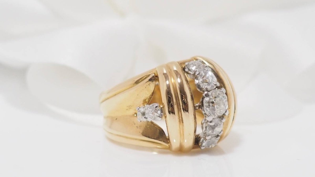 Bague en or jaune, platine et diamants - Castafiore