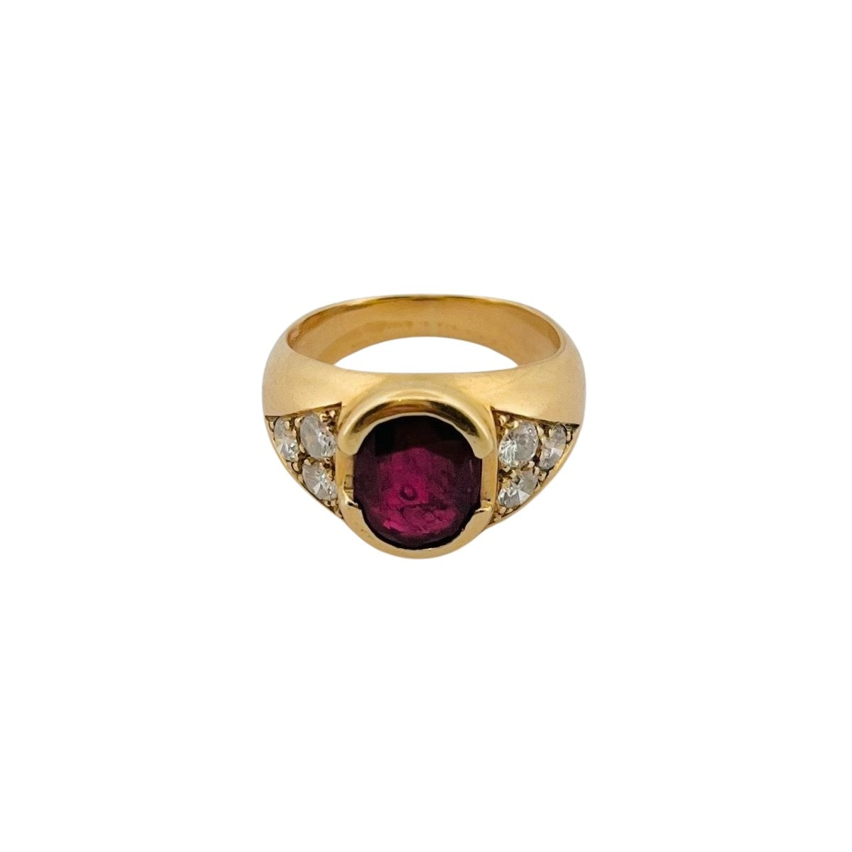 Bague en or jaune, rubis et diamants - Castafiore