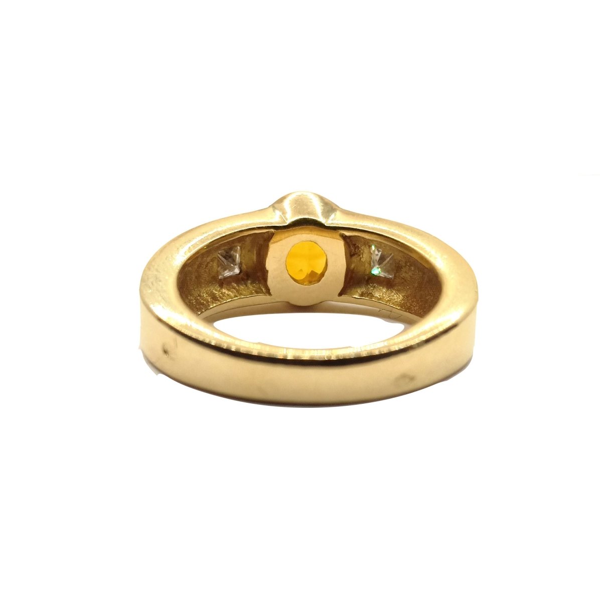 Bague en or jaune, saphir et diamants - Castafiore