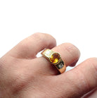 Bague en or jaune, saphir et diamants - Castafiore