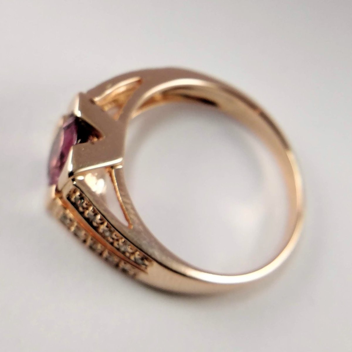 Bague en or rose Diamants et tourmaline - Castafiore