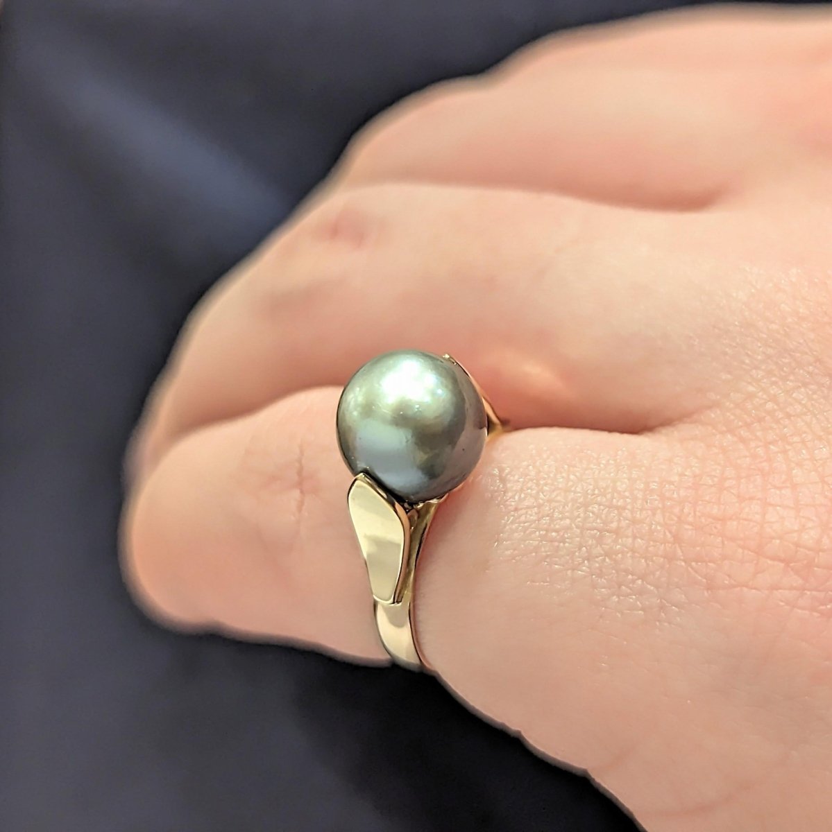 Bague en or rose et perle grise - Castafiore