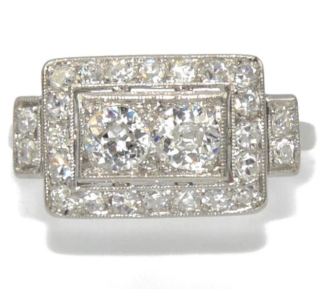 Bague en platine et diamant forme rectangulaire - Castafiore