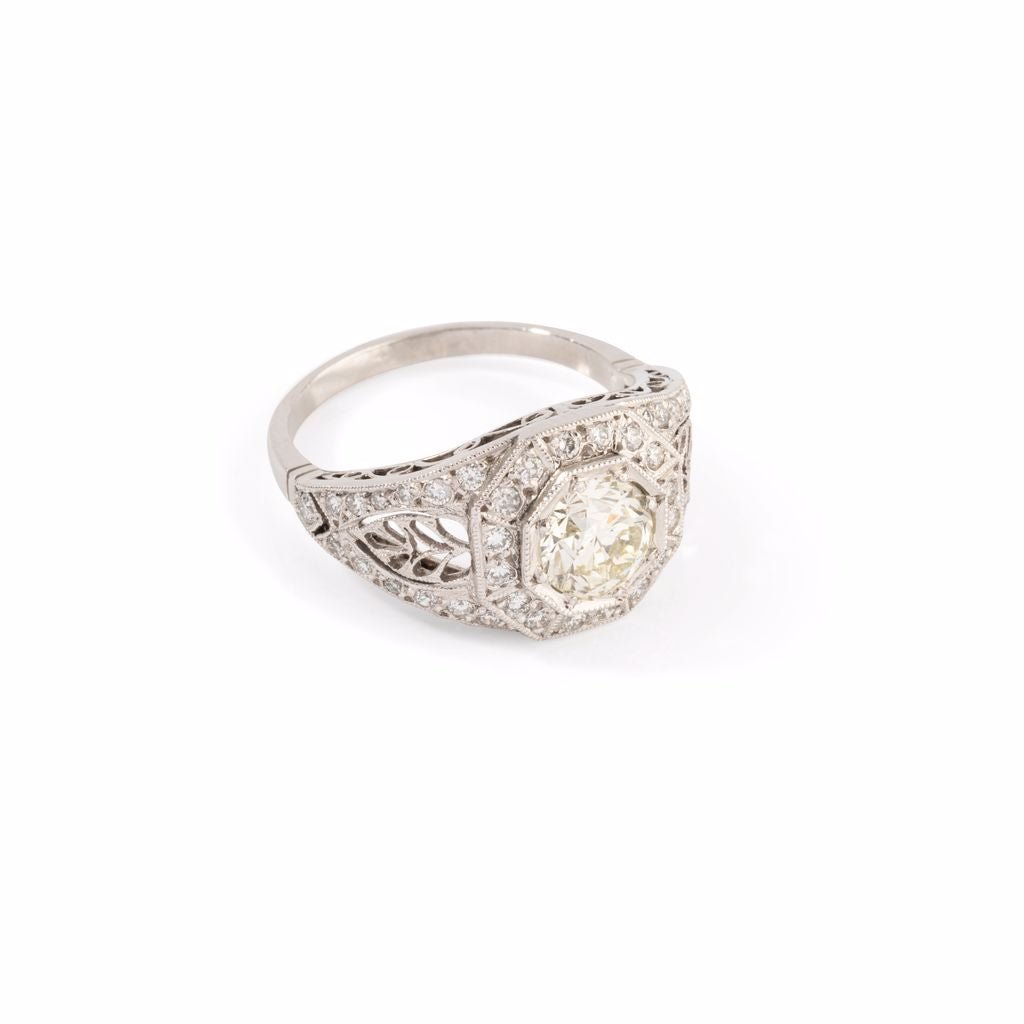 Bague en platine sertie d'un diamant - Castafiore