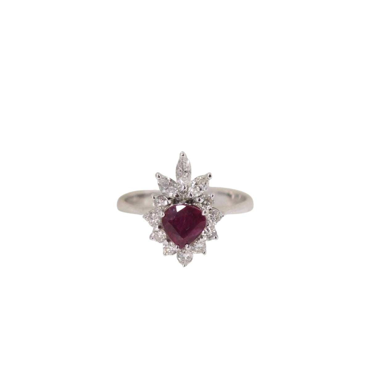 Bague entourage en or blanc, rubis et diamants - Castafiore