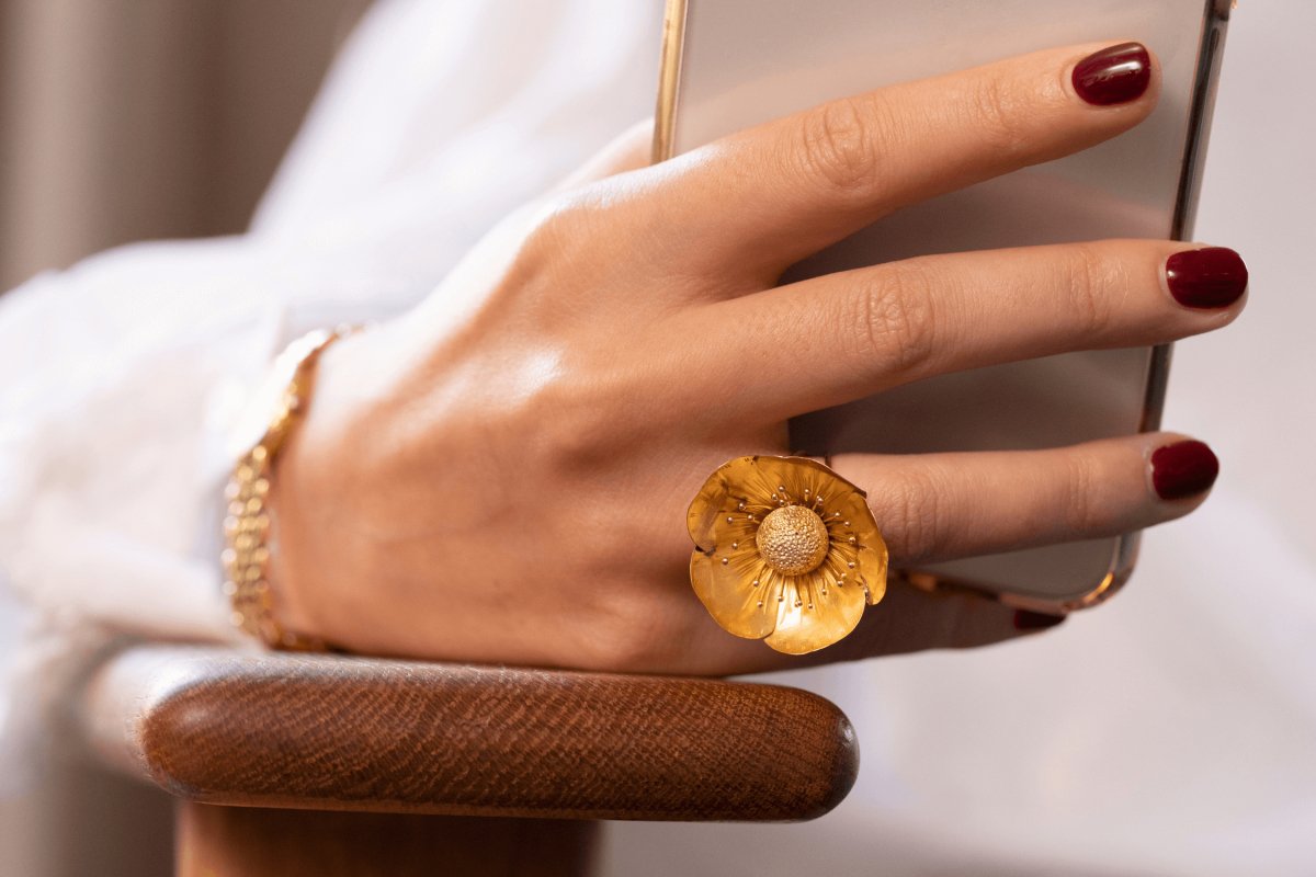 Bague fleur en or jaune - Castafiore