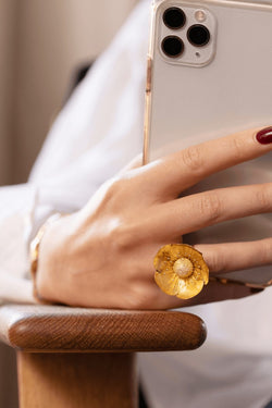 Bague fleur en or jaune - Castafiore