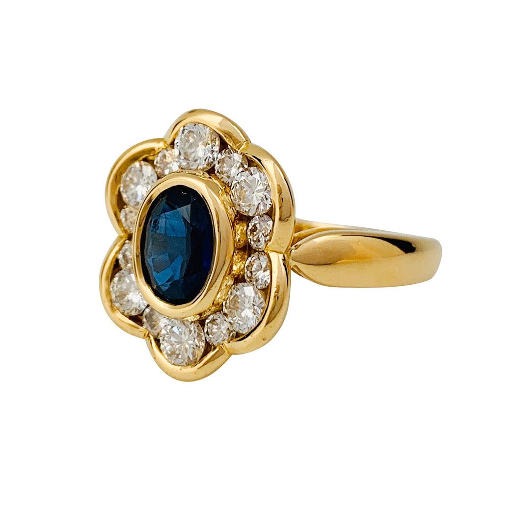 Bague fleur en or jaune, saphir et diamants - Castafiore