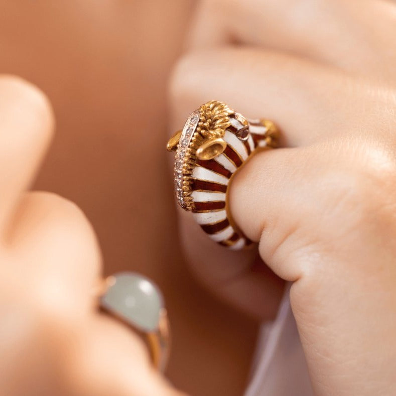 Bague FRASCAROLO "Zèbre" en or jaune et émail - Castafiore