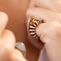 Bague FRASCAROLO "Zèbre" en or jaune et émail - Castafiore