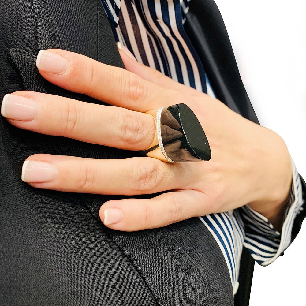 Bague HERMES, "Centaure", or rose, jade noir, diamants - Castafiore