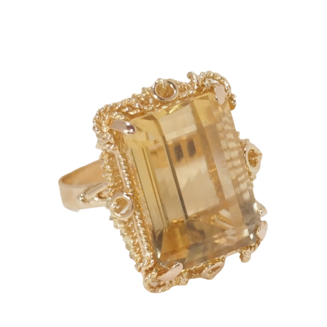 Bague importante en or jaune et citrine - Castafiore