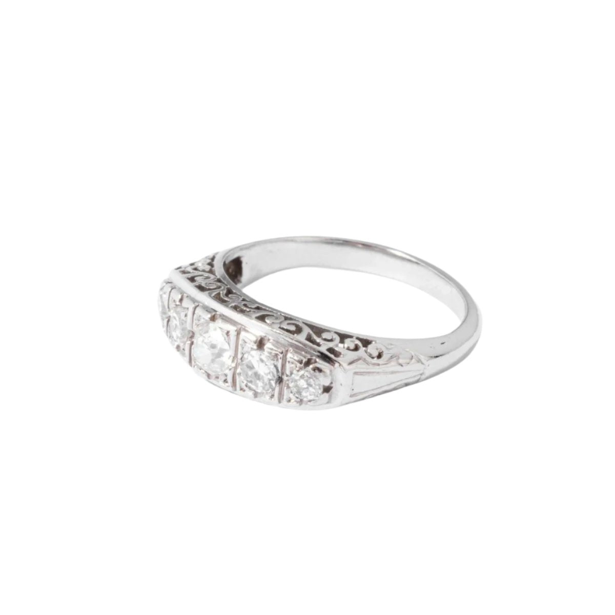 Bague jarretière en platine ornée de diamants - Castafiore