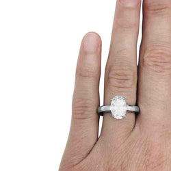 Bague jonc en or blanc, diamant ovale 2,29 cts, H/SI1 - Castafiore