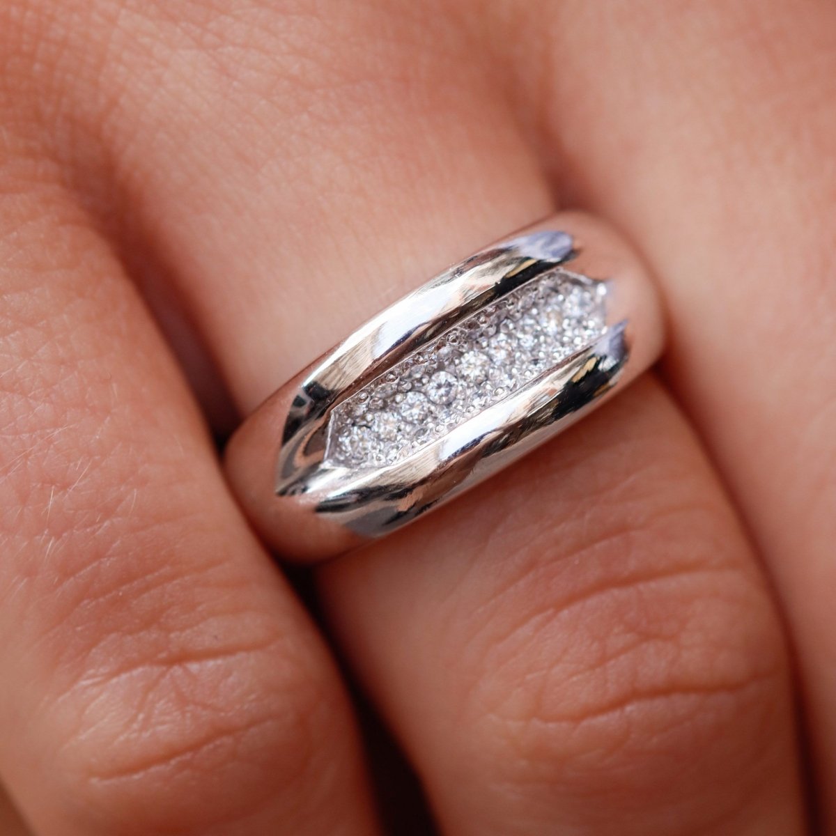 Bague Jonc en or blanc et diamants - Castafiore