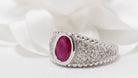 Bague Jonc en or blanc, rubis et diamants - Castafiore